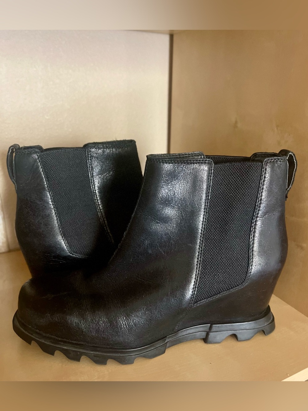 Sorel Black Joan of Arctic Wedge III Chelsea Boots size 11 - Waterproof Leather - Picture 3 of 14